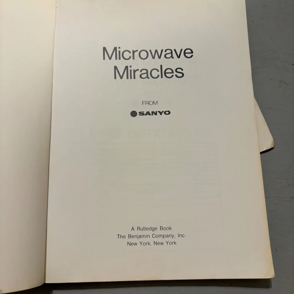 Vtg 1970s Microwave Miracles Sanyo Cookbook Retro MCM Kitchen Kitschy Prop Decor
